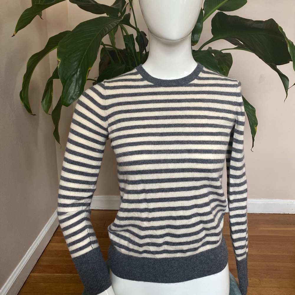 Everlane Cashmere Sweater